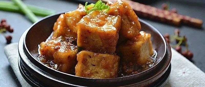 肉末豆腐新做法，豆腐酥脆，汤汁入味下饭！