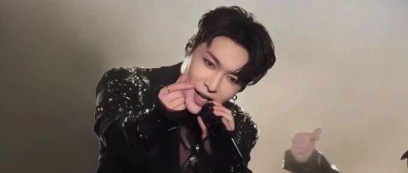 张艺兴《大花轿》火遍全网,原唱火风隔空喊话,张艺兴现身评论区