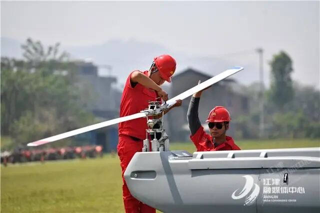 提高作業(yè)效率近百倍“江津造”重載無人機填補行業(yè)應(yīng)用空白的圖5
