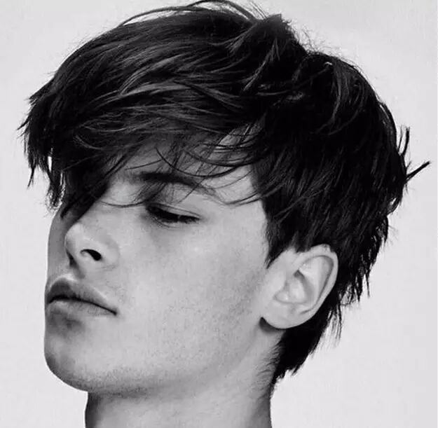 高调的 spiky hair # 这是目前男模界最流行的发型 只要将前方头发留