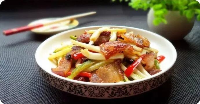 藏在路边“清肠菜”,洗肠又刮油，便秘没了，越吃越瘦