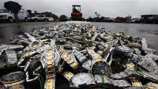 手表zf厂是什么意思,复刻表就是跟几百块买的假表没多大区别，场面壮观！