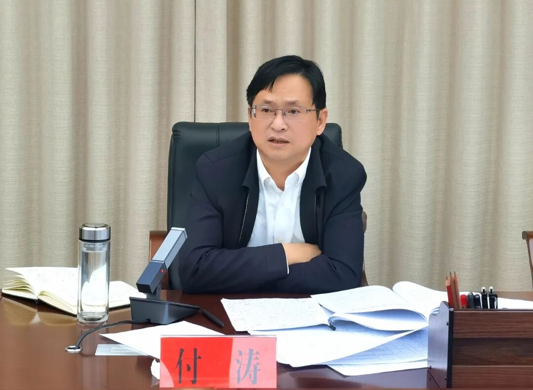 清镇市委副书记,代市长吴永康讲话.