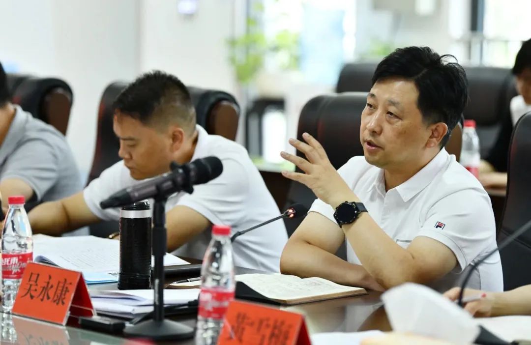 清镇市代理市长吴永康开展百年党史专题宣讲调研全市教育工作及督导