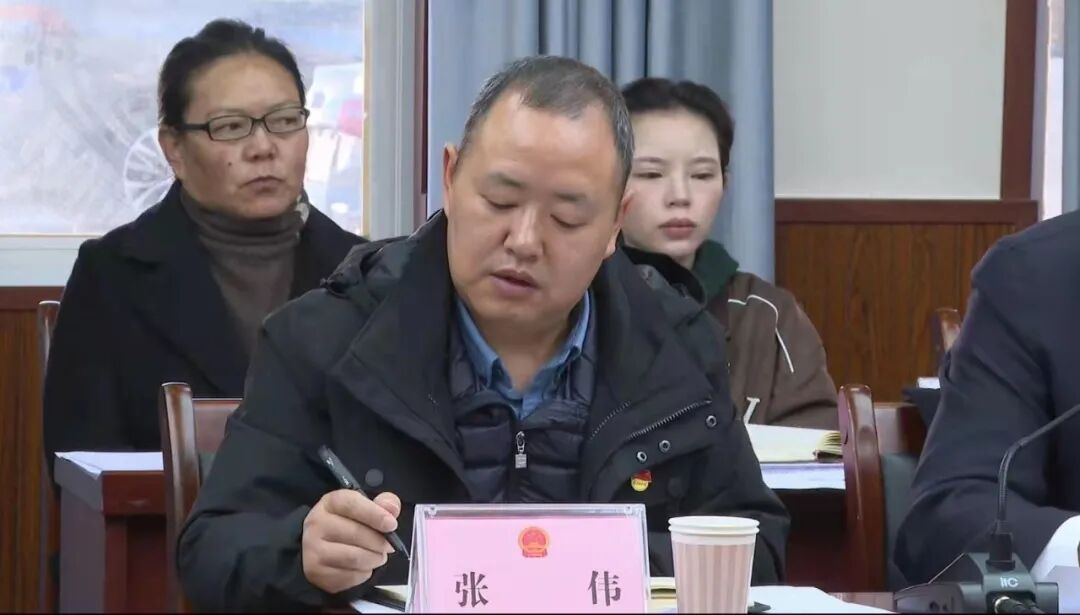 温江区委副书记区长马烈红率队赴色达开展对口支援联席工作并慰问对口