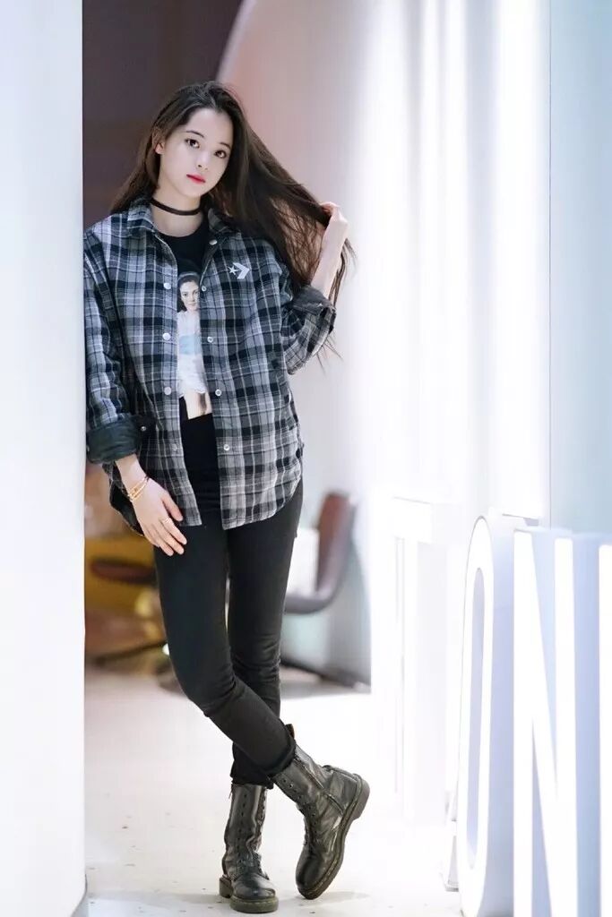 Angelababy遭黑實錄！穿件「秋衣」都被嘲模仿楊冪？！ 時尚 第24張