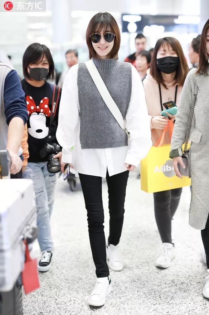 Angelababy遭黑實錄！穿件「秋衣」都被嘲模仿楊冪？！ 時尚 第26張