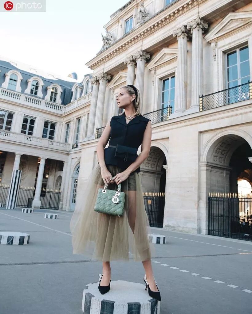 Angelababy遭黑實錄！穿件「秋衣」都被嘲模仿楊冪？！ 時尚 第44張