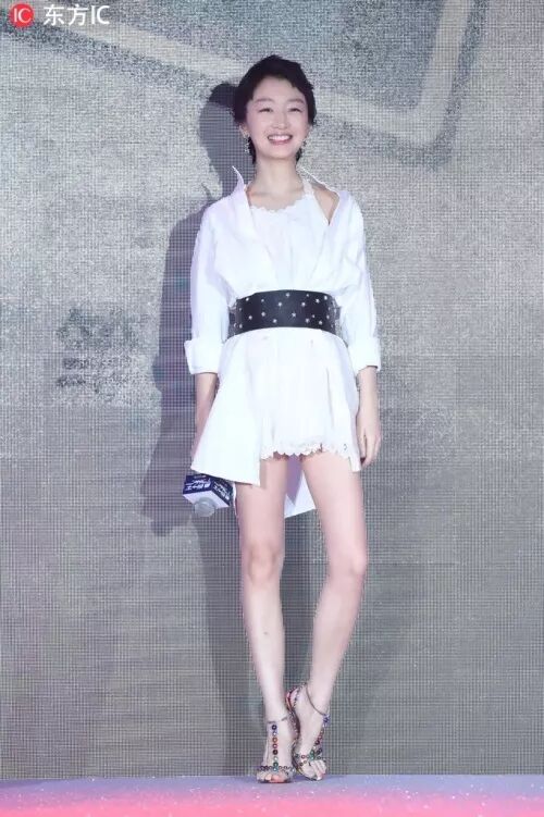 Angelababy遭黑實錄！穿件「秋衣」都被嘲模仿楊冪？！ 時尚 第27張