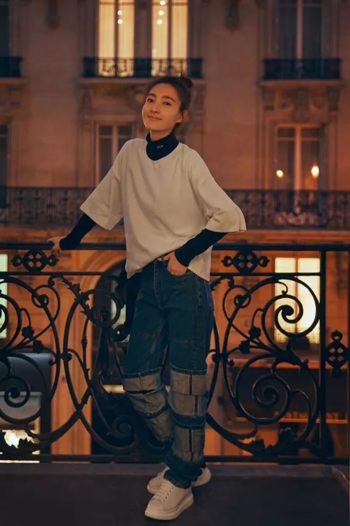 Angelababy遭黑實錄！穿件「秋衣」都被嘲模仿楊冪？！ 時尚 第18張