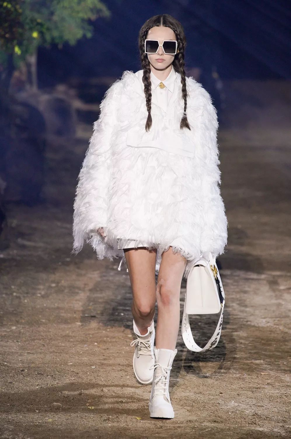 angelababy在Dior大秀「少女攻」火力全開了！（瑞醬現場直擊） 時尚 第60張