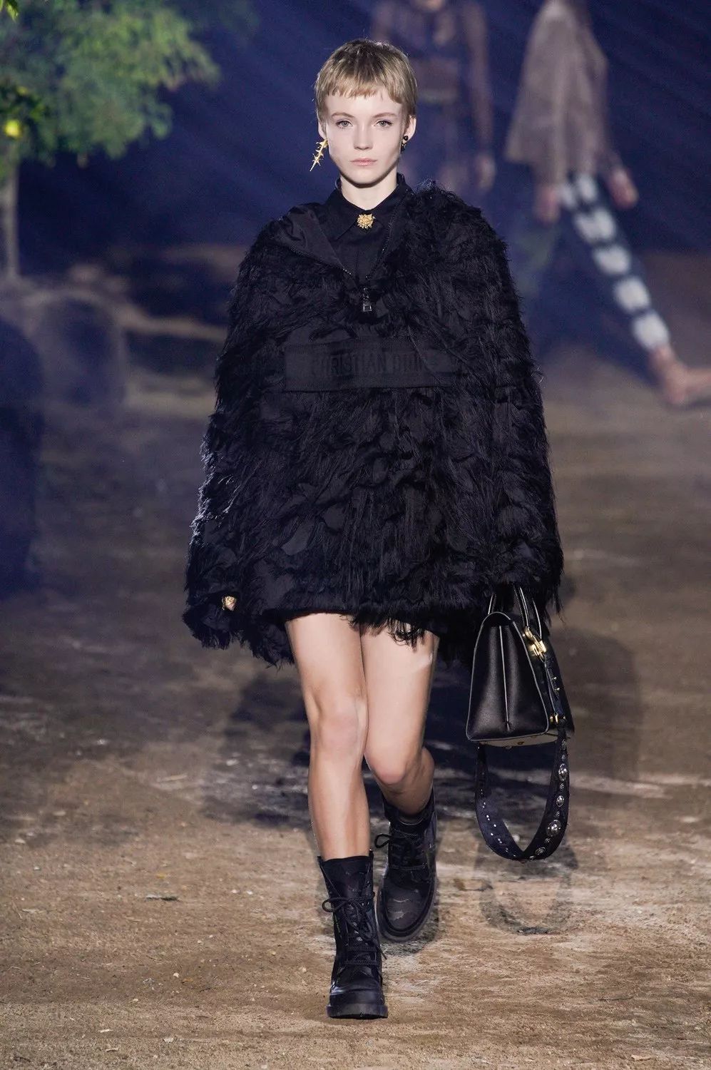 angelababy在Dior大秀「少女攻」火力全開了！（瑞醬現場直擊） 時尚 第61張