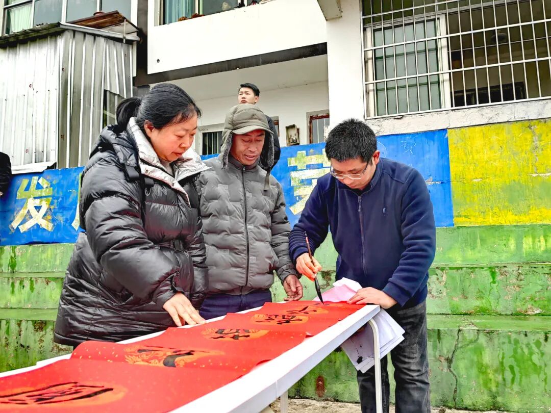 红林乡举办龙年春节大联欢文艺活动暨留住乡风相遇乡愁主题系列活动
