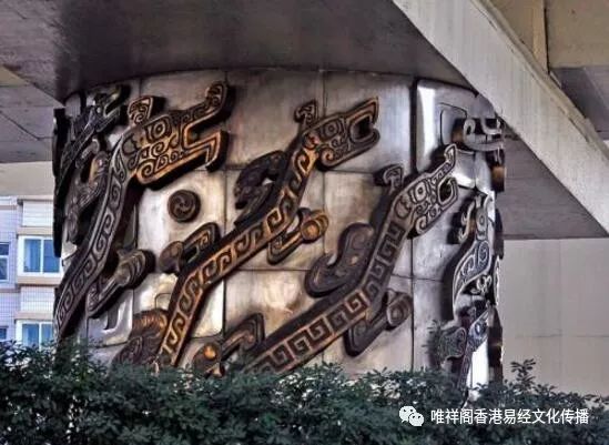 上海延安路高架桥龙柱事件：打不下去的主柱