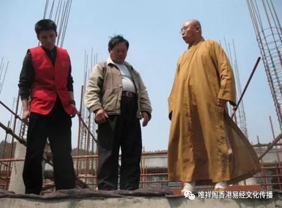 上海延安路高架桥龙柱事件：打不下去的主柱