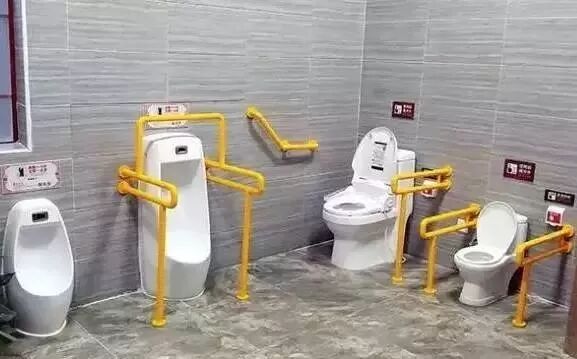 惠州红花湖的公厕。
