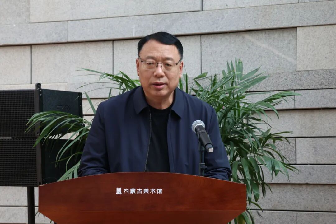 “以文寄情 共话青山”《草原・呼和浩特大青山作品专号》分享会举办 第4张