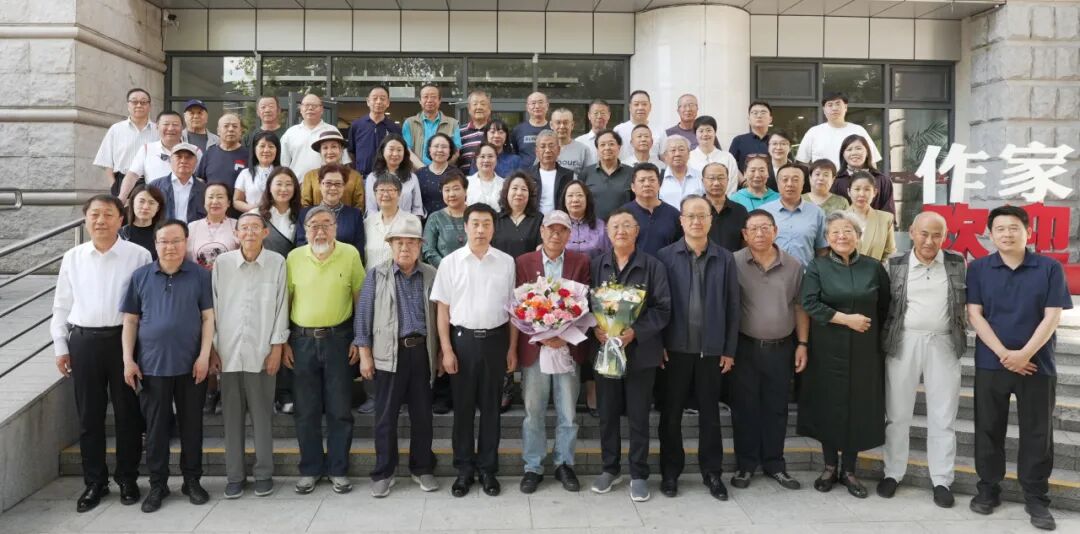 长篇历史小说《大西迁》新书分享会在内蒙古文学馆举行 第9张