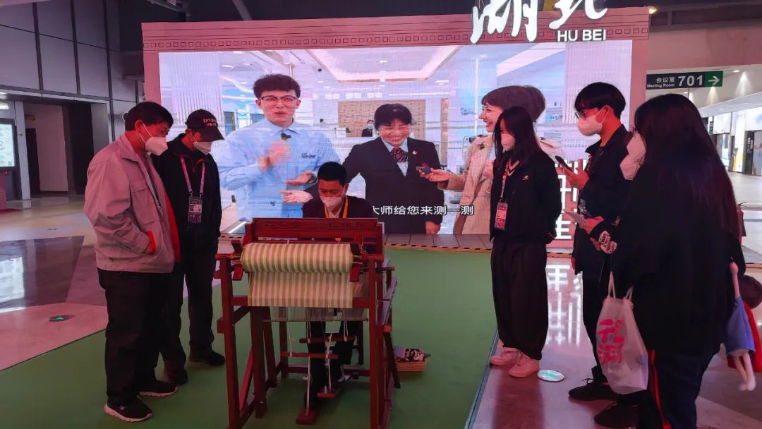 热烈第五届进博会圆满成功!百布堂精彩亮相! 热烈第五届进博会圆满成功!百布堂精彩亮相!