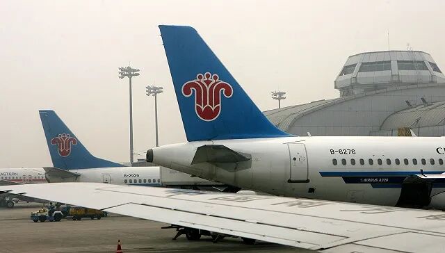突发！多伦多、温哥华往返中国航班大面积取消！机票暴涨！回国更难了！