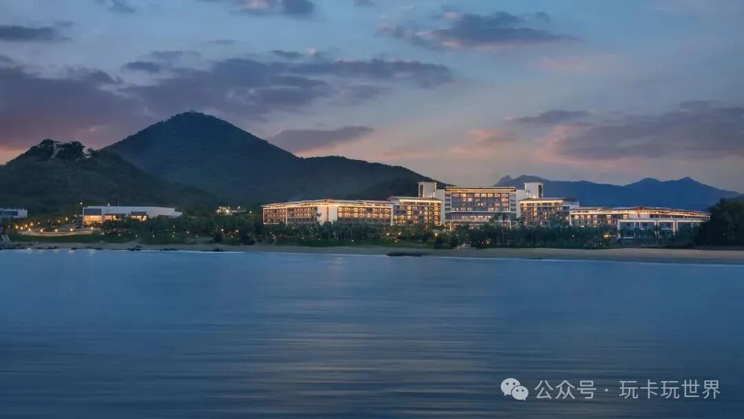 Hyatt Regency Sanya Tianli Bay Hotel Exterior Nighttime