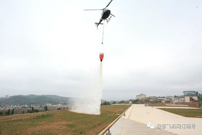 烈火中的雄鹰：世界上八款森林消防主力直升机，我国基本依赖进口！的图9