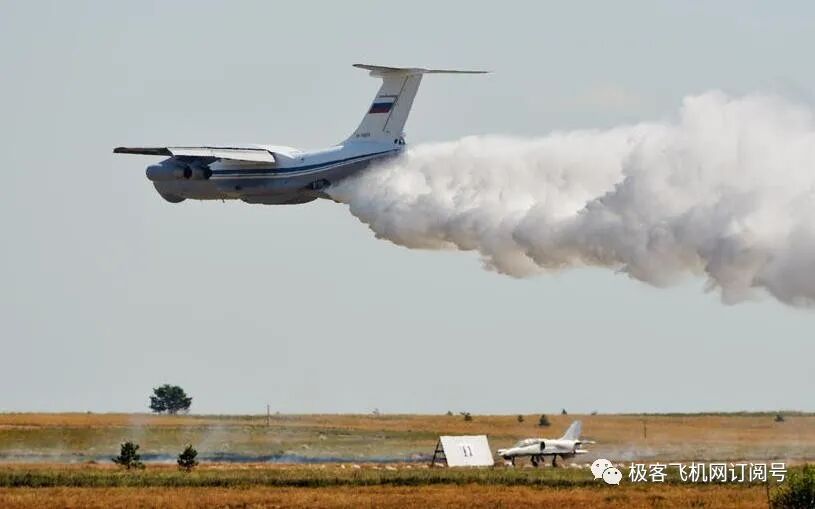 全球六款大型森林消防飛機，最大飛機每次可載80噸水或阻燃劑！的圖17