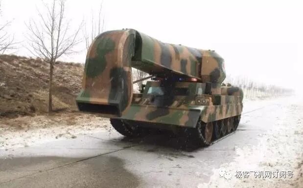 簡單粗暴！用航空發動機改裝成的渦噴吹雪車，超級除雪神器！的圖11