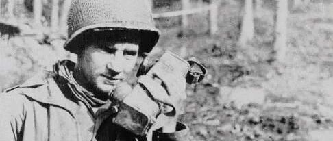 历史 | 二战美军作战灵活的根源之步话机，现代对讲机的鼻祖