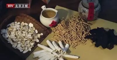 气血通络仪效果怎么样视力下降、眼前黑影…一个方法自测眼健康！医生调脏通络补气血，防治眼病不复发_https://www.jmylbn.com_新闻资讯_第4张