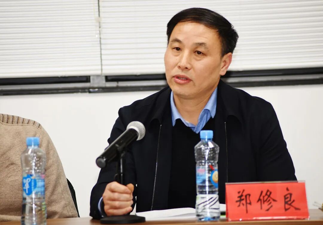 厅原巡视员,机关党委书记费先志发言省政协常委,提案委员会主任丁晓群