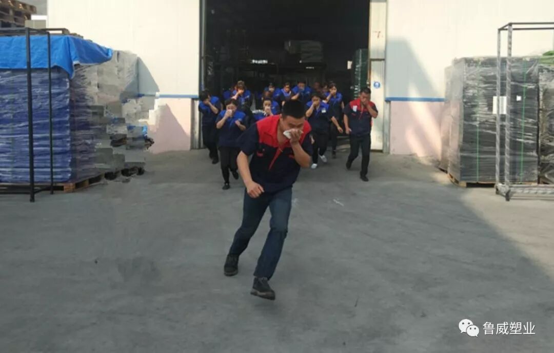 资讯详情-威海饮用水管材_玻璃钢型材_PVC板材_养猪用注塑地板_配套设备_建筑工地房屋卫生间_防水材料_生产厂家_批发代理加盟_价格便宜_威海市鲁威塑业有限公