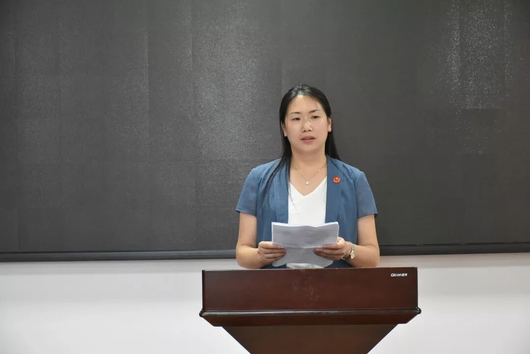 主任张云芳代表夏明翰故居答辩衡阳县副县长唐仕海代表王船山故居答辩