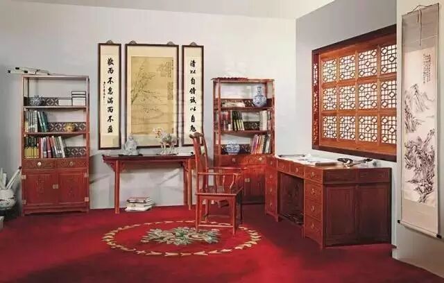 红木家具买回家，应该怎么摆放？