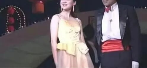 46岁梅婷情史曝光：头婚丈夫被传“出轨李小冉”，二婚再嫁老男人的她竟过成这样？（组图） - 2