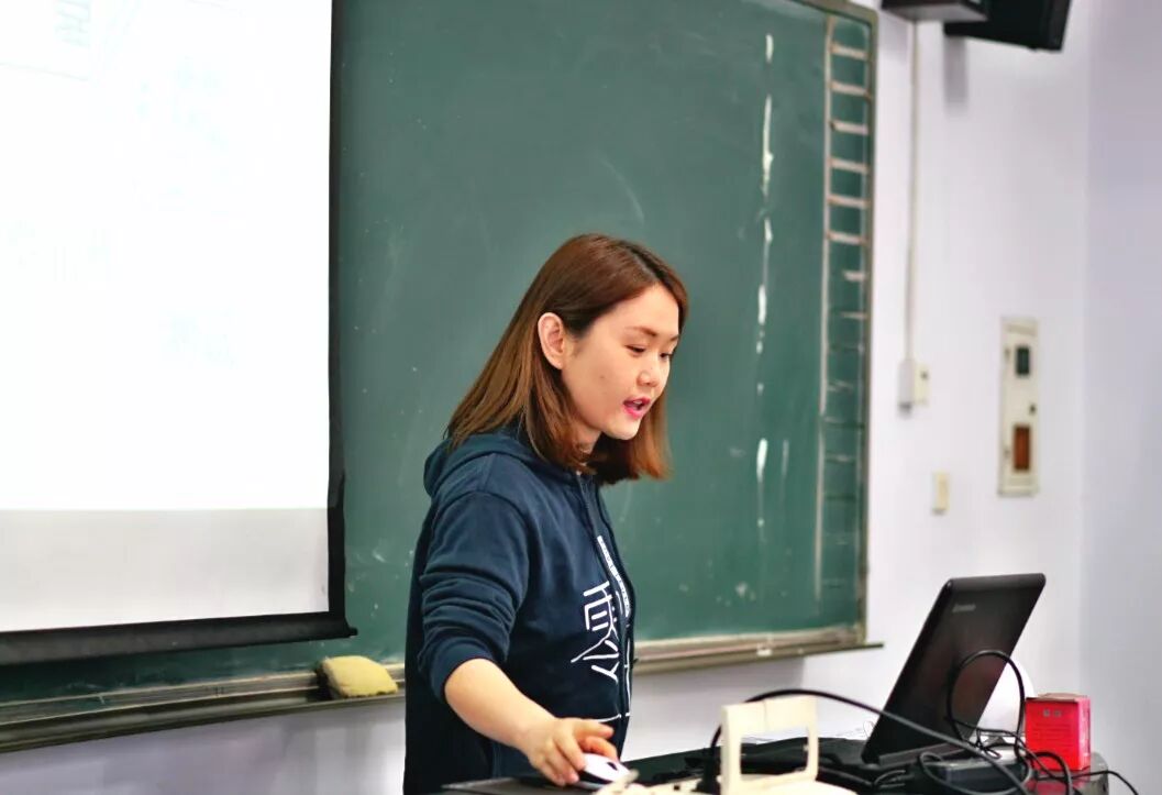 无套内谢少妇毛片A片流出白浆