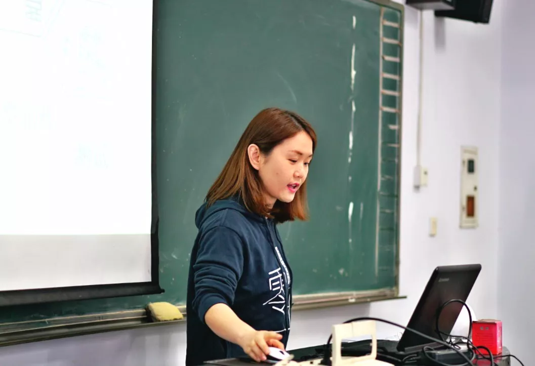 无套内谢少妇毛片A片流出白浆