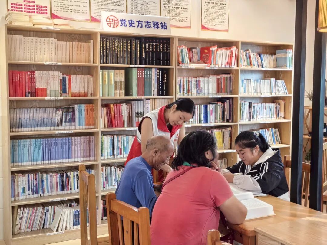 始兴县城南镇东一村党史方志驿站.jpg