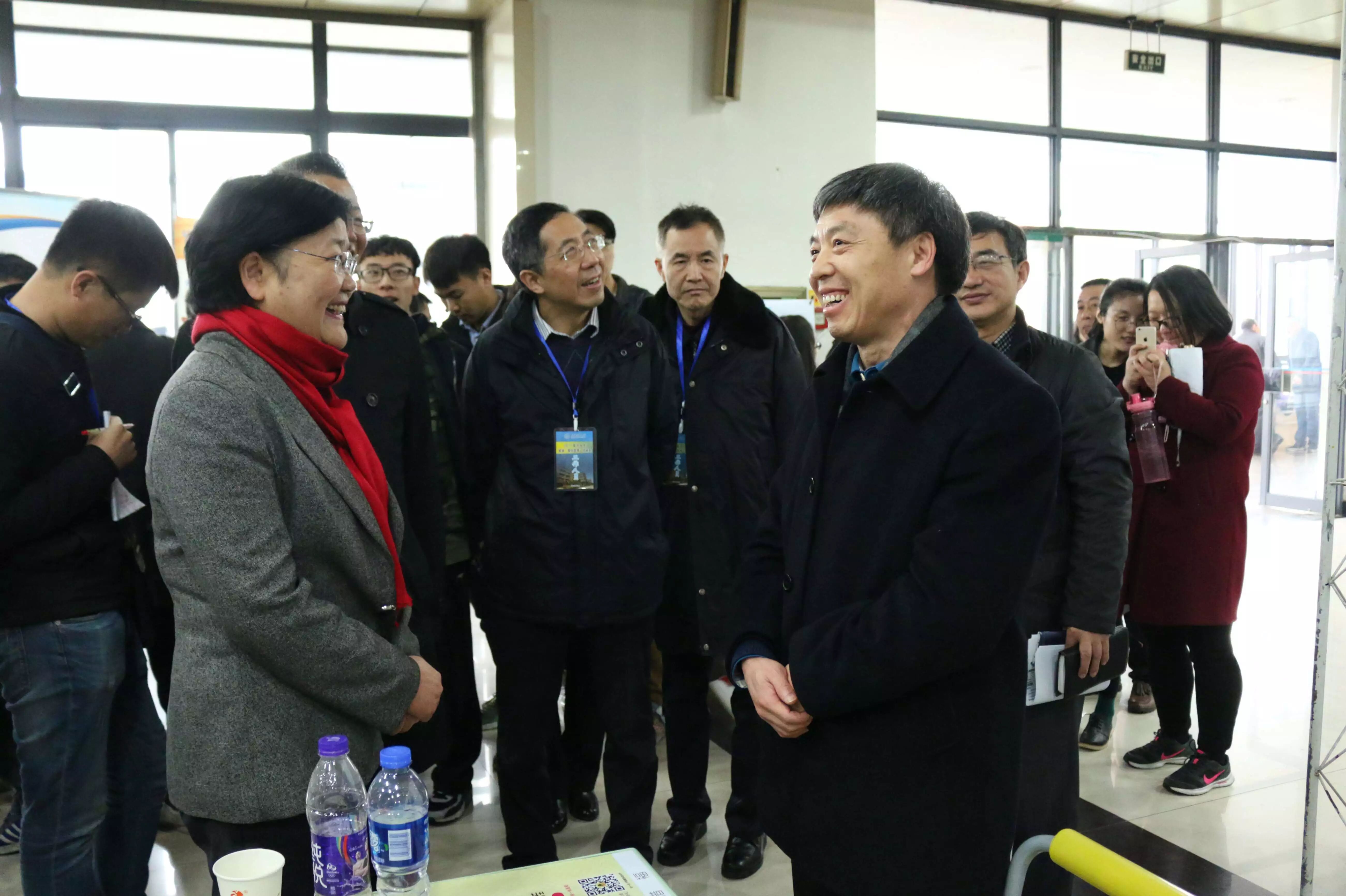 西电新闻网讯(通讯员 尤吴晶记者 田敬权)春寒料峭,挡不住毕业生的