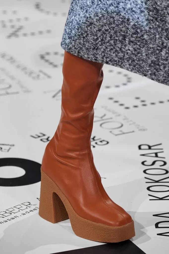 关于秋冬必入的靴子 这3款最流行 国际新闻