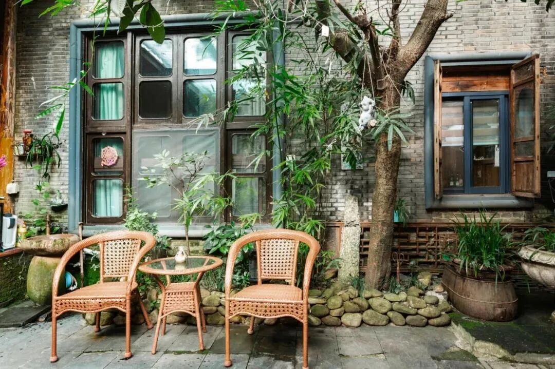 等老了，就住在这样的小院里，一杯茶、三两好友……