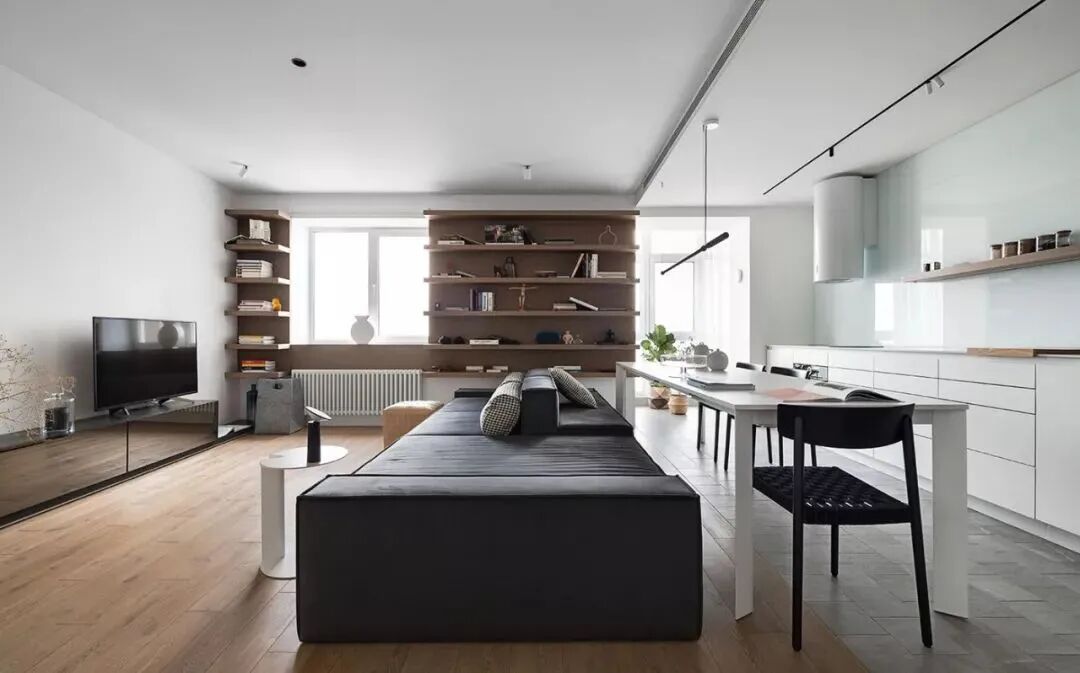 为什么木地板使用不久后暗淡无光？