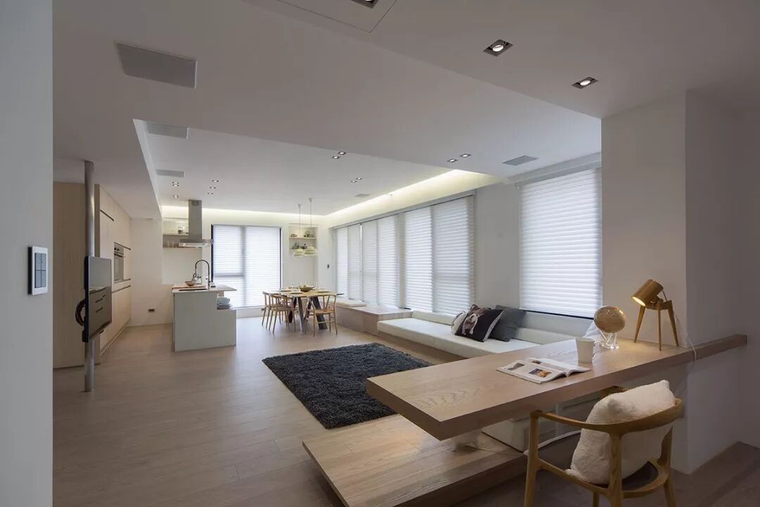 一起学习护养、清洁地板小妙招！给您的地板换上新妆。