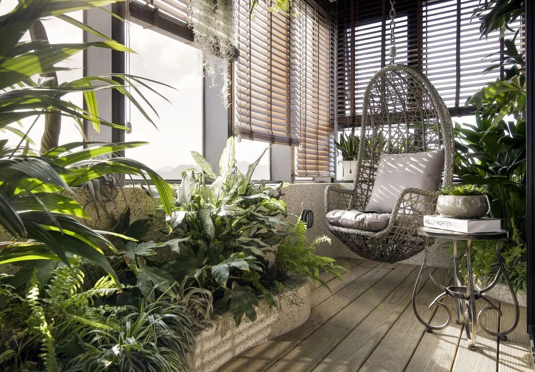 刚铺装的地板为什么会变色？