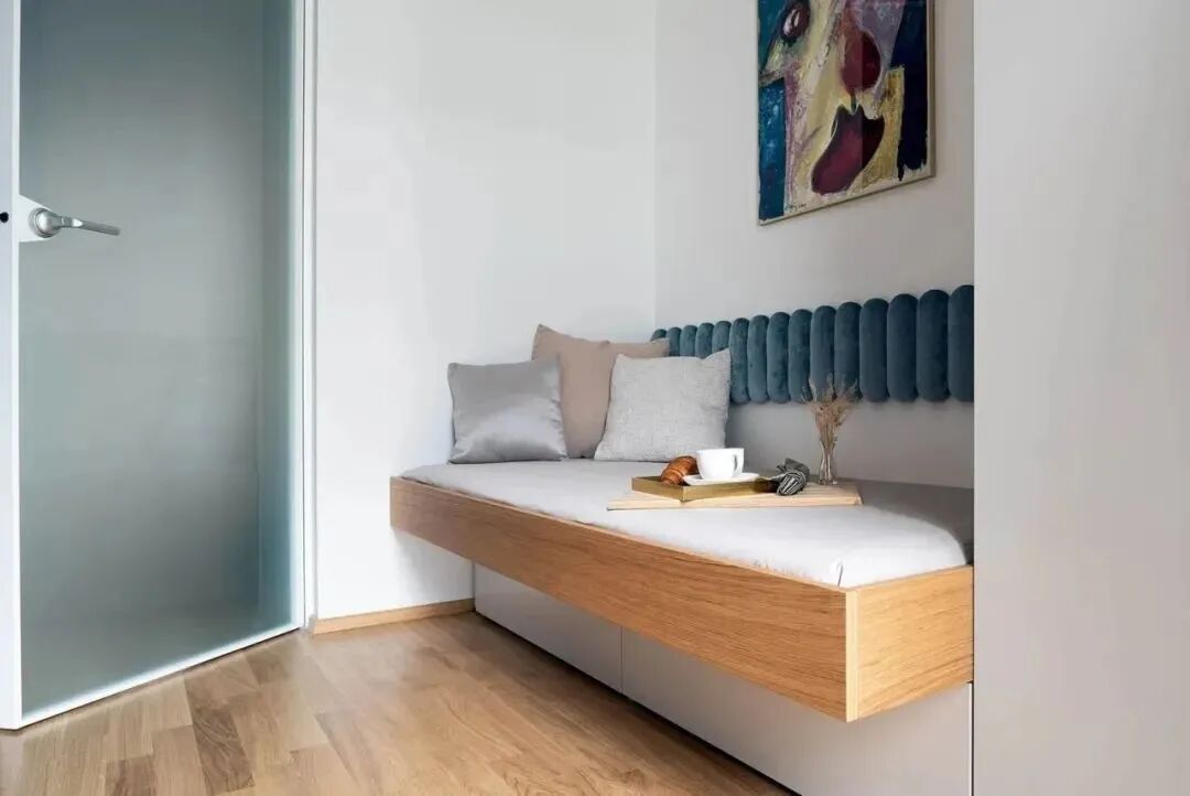 怎样预防地板被刮花呢？