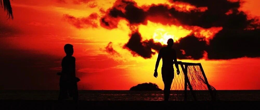 2020年足坛感动瞬间记忆犹新，以眼泪，以沉默