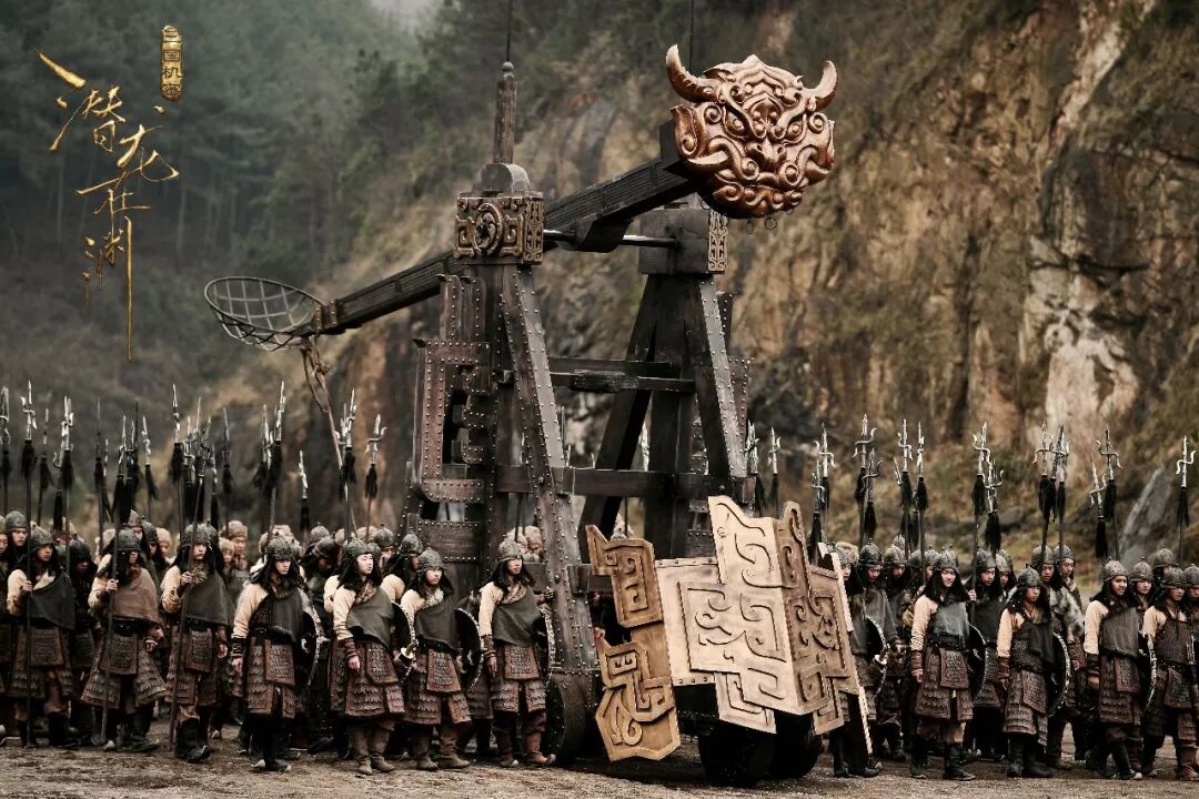 古代大型攻城武器《三国机密之潜龙在渊》将「庙堂之高」作为了主要的