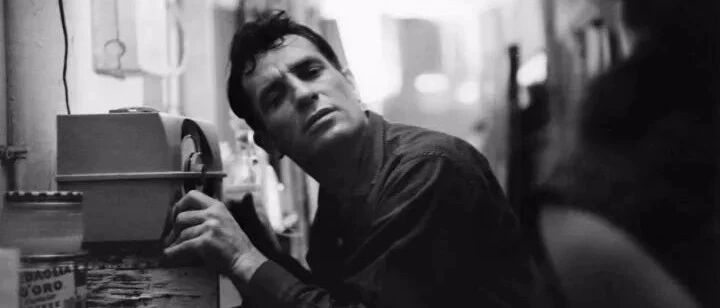 为什么写作？ 因为它是你面对生活毒打最锋利的武器