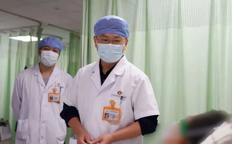 手术钳子怎么拿钳子意外插入脑袋，看看专家如何“拆弹”？_https://www.jmylbn.com_新闻资讯_第7张