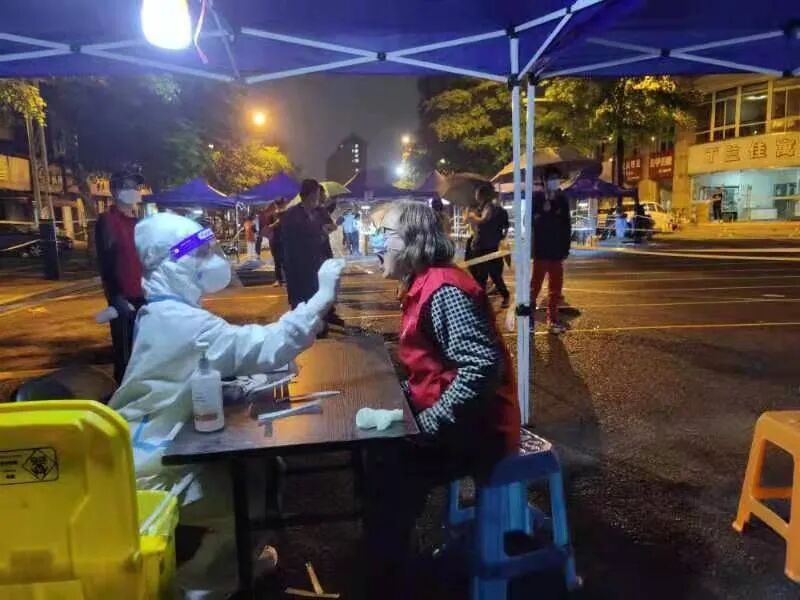 杭州顾连玺桥康复医院支援杭州主城区核酸检测工作